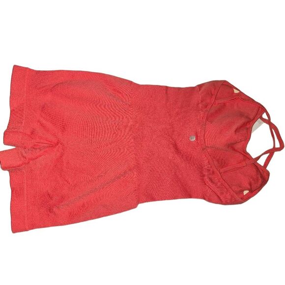 Lulucheri Women's Red backless athletic   romper - Picture 8 of 9